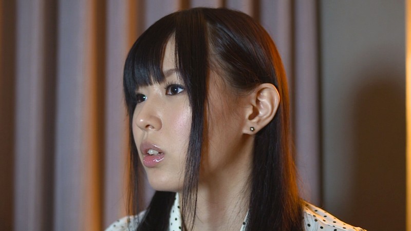 「ぽっちゃり」 脱がせてみたら…ムチムチボディ 少し根暗で引っ込み思案...