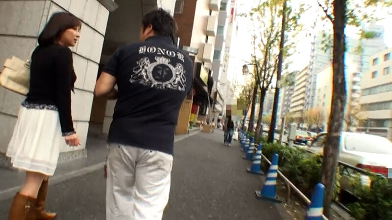「ぽっちゃり」 街行く清楚な巨乳奥さまをナンパして商品モニターをお願い...