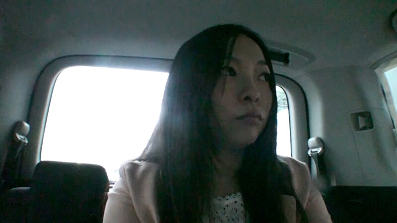 「ぽっちゃり」 結婚2年目の奥さんに下着見せて！とナンパしてスタジオで...