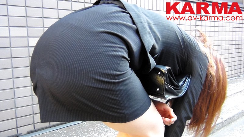 「ぽっちゃり」 密撮！街行くオフィスレディーのSEXYパンティーLIN...