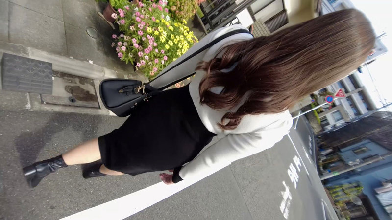 〈アナル〉 立ちバック露出 スレンダー巨尻美女を＃公園＃駐車場＃屋上＃...