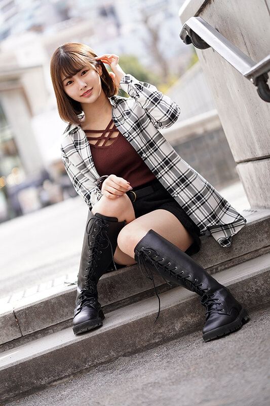 〈アナル〉 【有名俳優】ガチ美人奥さま25歳 スレンダーFカップ完璧ボ...