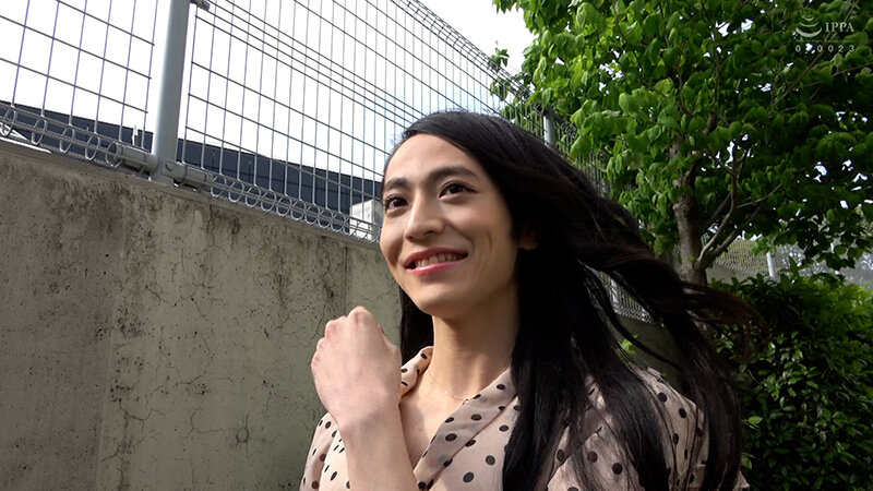 〈アナル〉 男の娘リンの逆ナンパ！いい男をナンパしてAV撮影！ 〈尻フ...