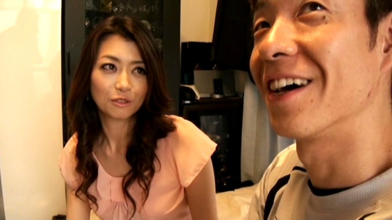 〈アナル〉 ホンモノ素人宅に訪問！童貞くんを北条麻妃が筆おろし 〈尻フ...