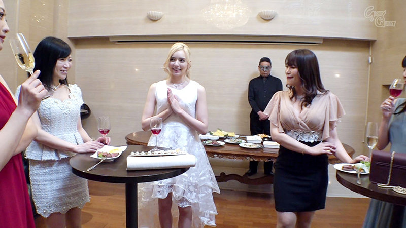 〈アナル〉 セレブ公開調教 西田カリナ 〈尻フェチ〉