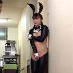 〈アナル〉 羞恥！高時給に騙されたッ！ファミレスで恥ずかしすぎる逆バニーで働かされている私…。～かすみ編～ 〈尻フェチ〉