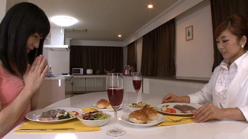 〈アナル〉 家政婦のアナルを狙う女 〈尻フェチ〉