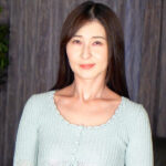 〈アナル〉 熟妻 娘婿の父親は酔って寝ている奥さんのスカートをめくって… 水道工事の肉体労働者にヤラれてしまった六十路妻 〈尻フェチ〉