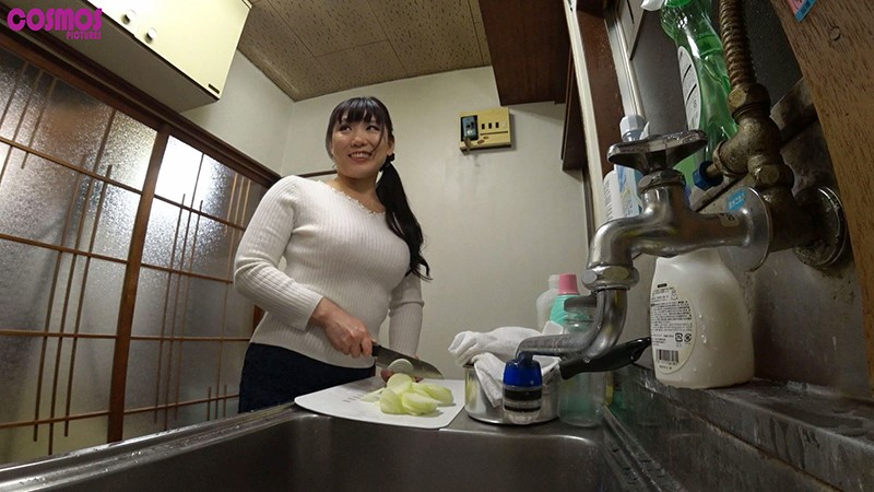 〈アナル〉 素人妻が一般大学生の自宅にコンドーム1つ渡され一泊 一度の...