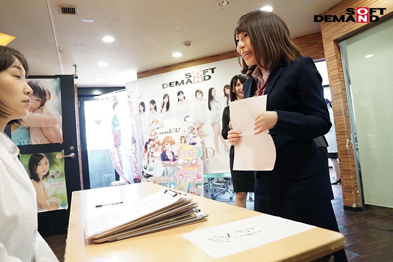 〈アナル〉 SOD女子社員立ち飲み酒場オープン記念！社内抜き打ち健康診...