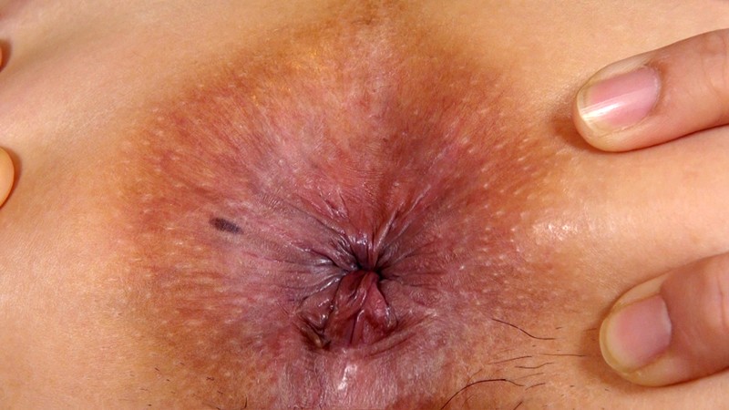 〈アナル〉 夫にも見せたことが無い人妻たちの妖艶な排便姿 〈FANZA...