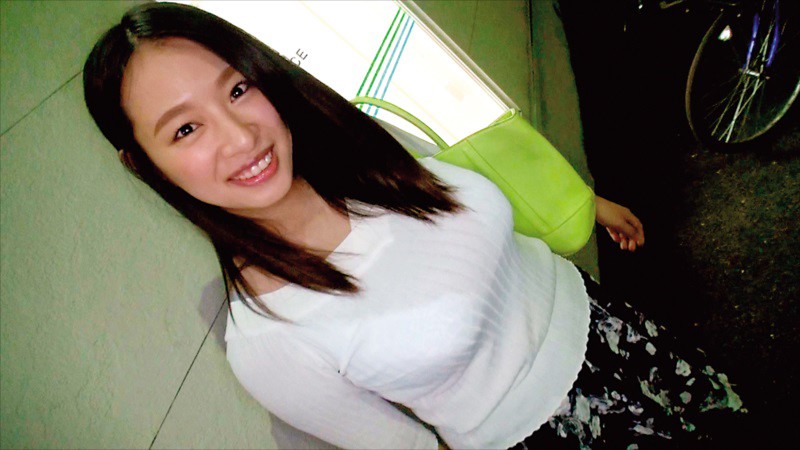 〈アナル〉 ￥素人女子 ホテル別●万【個人撮影】カメラに戸惑っている女...