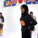 〈アナル〉 AV業界で働く美人さん対抗 生脱衣サッカー 〈FANZA〉