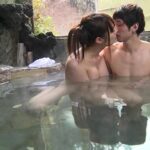 〈アナル〉 混浴温泉で奇跡の若い女性客と遭遇！興奮してたら湯船からチ○コがにょっきり！ニューハーフと気づいても僕の勃起も収まりつかずヤッてしまいました 〈FANZA〉