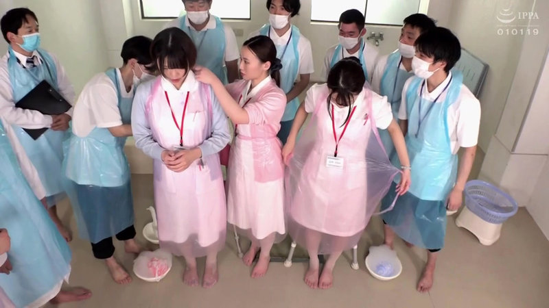 〈アナル〉 羞恥！生徒同士が男女とも全裸献体になって実技指導を行う看護...