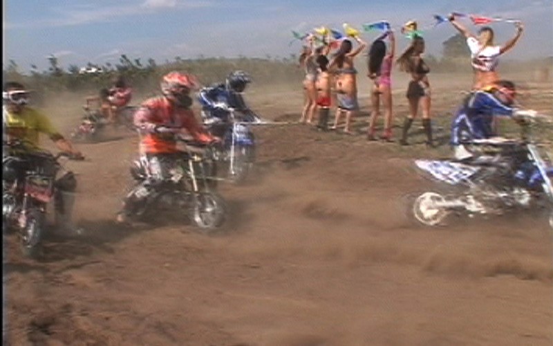 〈アナル〉 バイク・ケツ・バコバコ BKB！ 金髪ポルノ・レ-スクイ-...