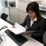 〈アナル〉 運送会社『大塚急便』 女子社員たちの休日社内脱糞 〈FANZA〉