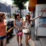 〈アナル〉 女装子が銭湯乱入逆ナンパ！ペニクリ大乱交 〈FANZA〉