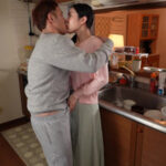 〈アナル〉 夫婦イラマチオ 塩見彩 〈FANZA〉