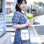 〈アナル〉 ハードプレイがしたくてAVのドアを叩いた19歳の逸材。 衝撃の初アナルセックスAVデビュー 純粋無垢な美少女が3穴で絶頂するギャップ姦。 湖高湊 〈FANZA〉