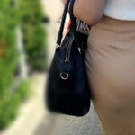 〈アナル〉 街角で声をかけてアナル観察させてもらう エッチで金欠な女の子 ゆりなちゃん 〈FANZA〉