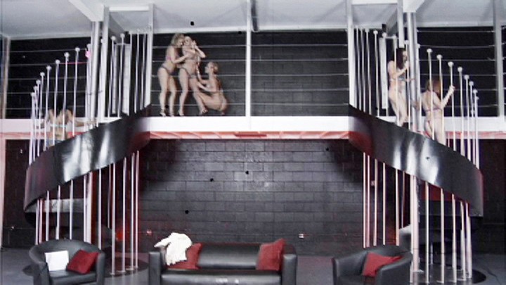 〈アナル〉 油のヌルてかでハメまくりのイキまくり百合セックスから始まり...