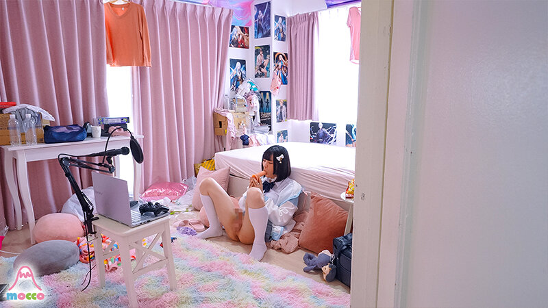 〈アナル〉 久々に実家に帰ったら男の娘エロ配信者になっていた引きこもり...