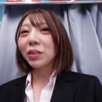 〈アナル〉 就活女性がおま〇こ丸出しくぱぁ～しながらクリ責め潮吹き我慢面接！剥きでた敏感初心クリトリスにブチュと真空吸引ローターで連続イキ潮噴射が止まらない！！撮って出し！マジックミラー号～かずは編～ 〈FANZA〉