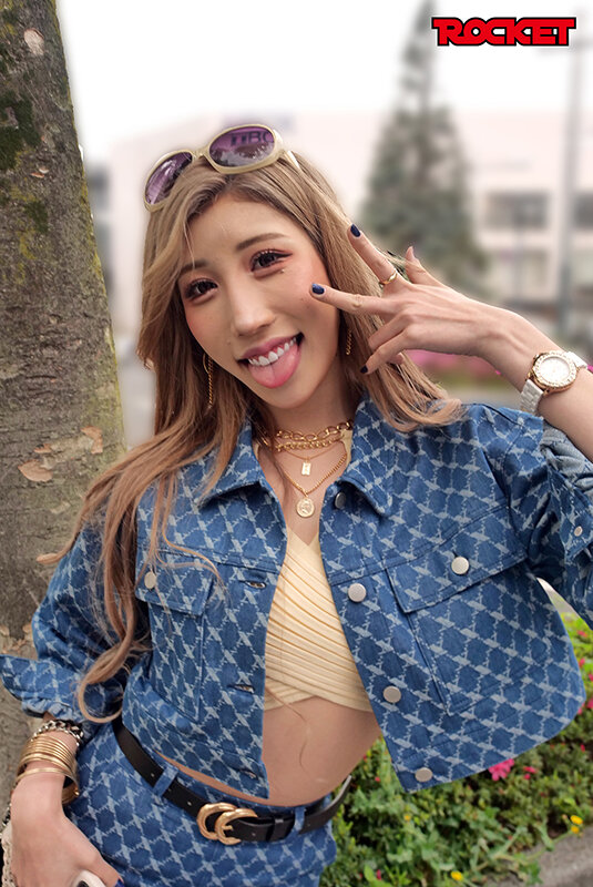 ＜素人＞ 素人ガチレズビアンCHLOEのAV女優狩り 『FANZA』