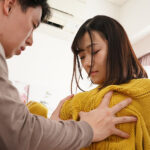 ＜素人＞ 初めて出来た彼女を脱がしたら着衣からは想像できない隠れ美巨乳だった！いつもの地味メガネ姿からは想像できない可愛い素顔とHカップ爆乳に大興奮した僕は性欲果てるまで何度も種付けしてしまった 小梅えな 『FANZA』