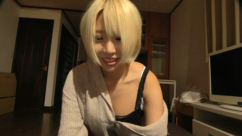 ＜素人＞ 「ちょっとだけヤリに来た///」お構いなしの大量潮吹き！半勃...