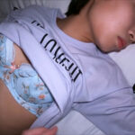 ＜素人＞ 「声、出ちゃうって…」合宿の夜、睡●中の女子を襲う。声我慢SEXで連続イキ＆中出し 『FANZA』