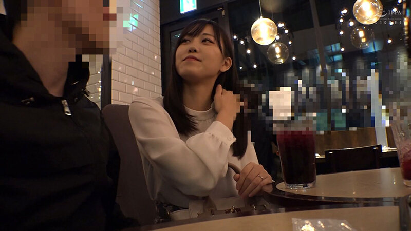 ＜素人＞ セフレはOK清楚系にみえて真逆の女！【あかねさん】密着イチャ...