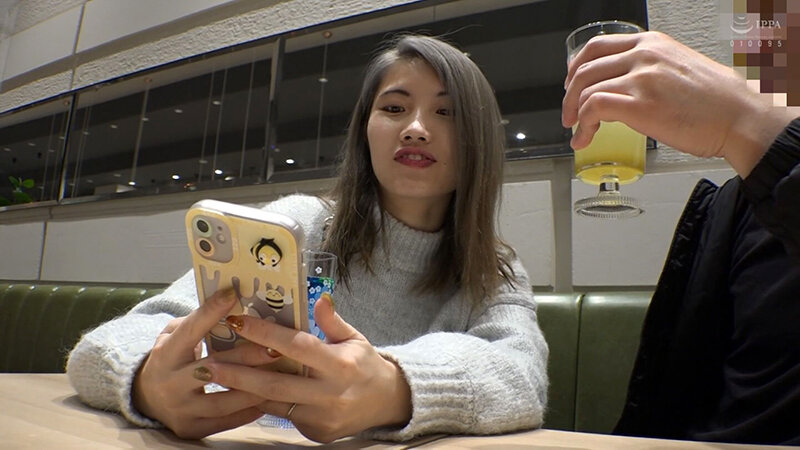 ＜素人＞ 新宿妻と中出し！顔射！2連続！寝バック大好き連続イキ！！ ち...