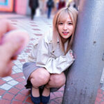 ＜素人＞ 素人美少女とリモコンバイブお散歩 5 ーSBY区編ー「もう我慢できません…//」人混みの中ビクビク震えてイキまくってしまう女子たち！人生初の羞恥プレイでまさかのエロスイッチオン！車移動中も大胆カーオナニー！最後は近くのスタジオで心行くまで生セックス！ 『FANZA』