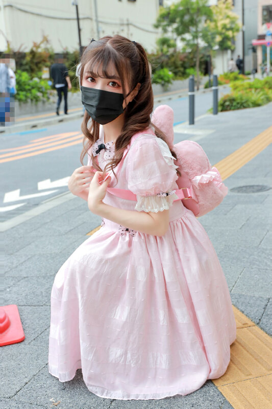 ＜素人＞ 【地雷女子・量産型】キュートさMAX（20歳） コンカフェ店...