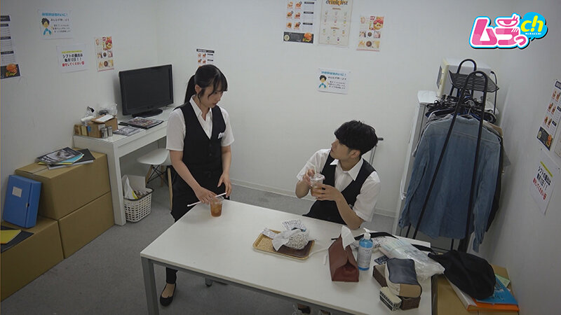 ＜素人＞ カップル盗撮 エッチする場所がなかなか無い○校生たちに理性な...