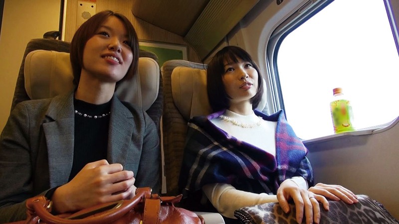 ＜素人＞ 人妻不倫旅行×人妻湯恋旅行 collaboration＃12...