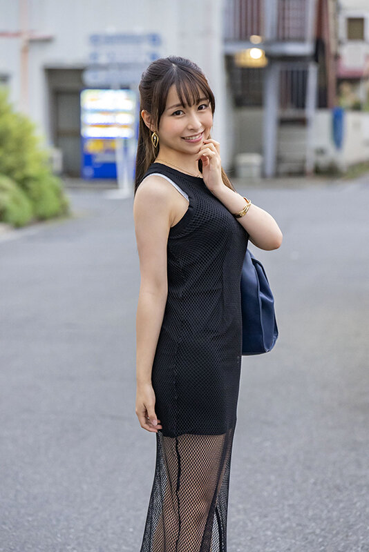 ＜素人＞ 夏休みにお金を使い過ぎて金欠でウブな女子大生をガチナンパ！カ...