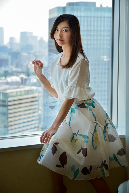 ＜素人＞ 美しいスレンダー人妻の妊娠覚悟の中出し種付け浮気 240分 ...