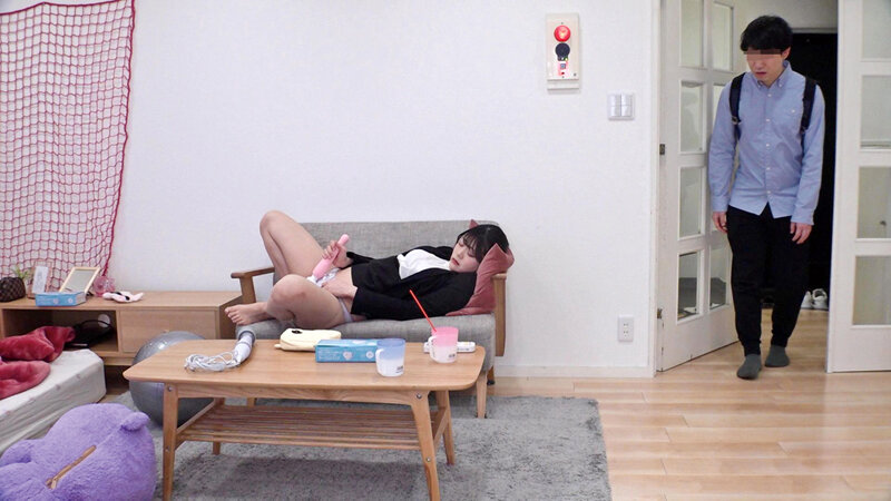 ＜素人＞ 僕のお姉ちゃんが裸族なのはまだ許せるとして、ところかまわずオ...