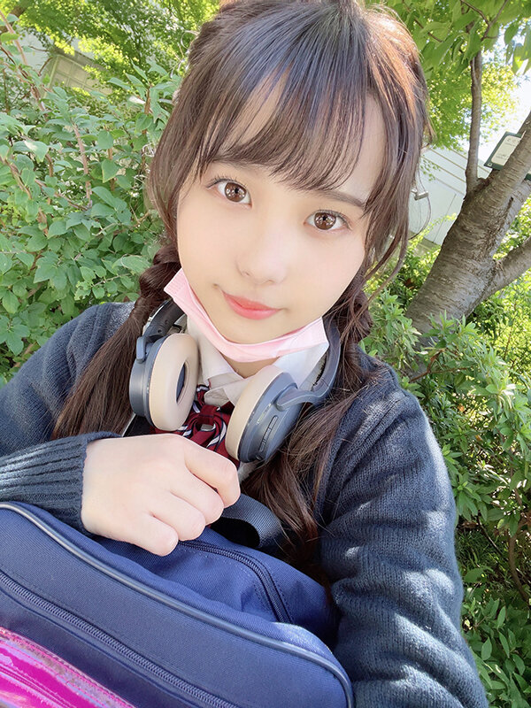 ＜素人＞ 軽音楽部 ガールズバンド・ベース担当の美少女 活動サポートし...