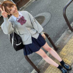 ＜素人＞ チンポに興味津々！ショートヘア童顔美少女 美ピンク乳首＆真っ白スレンダーボディをビックビク跳ねさせイキまくりハメ撮りSEX【流出】 『FANZA』