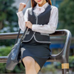 ＜素人＞ 文学美少女 清楚で剛毛なスレンダーボディが腹筋しならせイキまくり ハメ撮り映像流出 『FANZA』