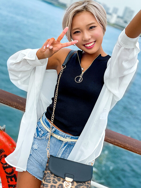 ＜素人＞ 筋肉質で褐色エロボディな黒ギャル 好きピとのハメ撮り映像流出...