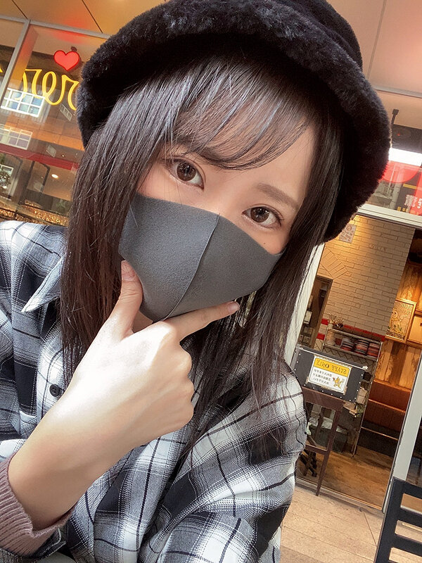 ＜素人＞ 素人大学生【限定】ルナちゃん21歳 アキバの人気メイドさんと...