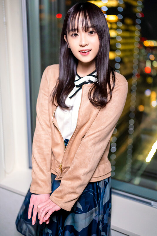 ＜素人＞ 素人女子大生【限定】ともちゃん20歳 食事デートだけで帰るつ...