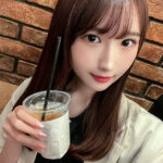 ＜素人＞ 素人女子大生【限定】まこちゃん20歳 遊んでる系雰囲気の激カワJD！出会ってから話が早い経験豊富エロ娘にガッツリ中出しSEX！！ 『FANZA』