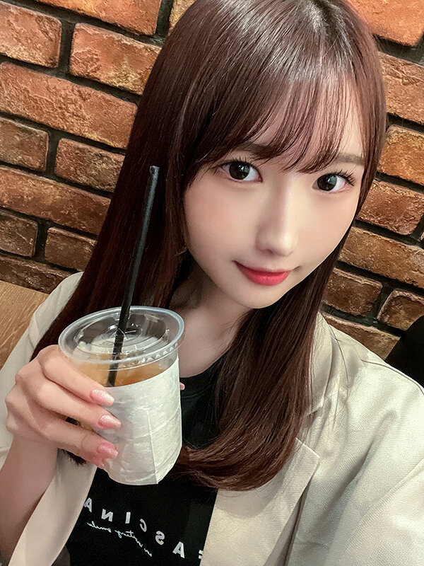 ＜素人＞ 素人女子大生【限定】まこちゃん20歳 遊んでる系雰囲気の激カ...