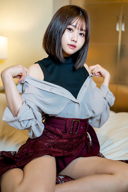 ＜素人＞ 素人女子大生【限定】りおちゃん20歳 ！SEX経験1回の超ウ...